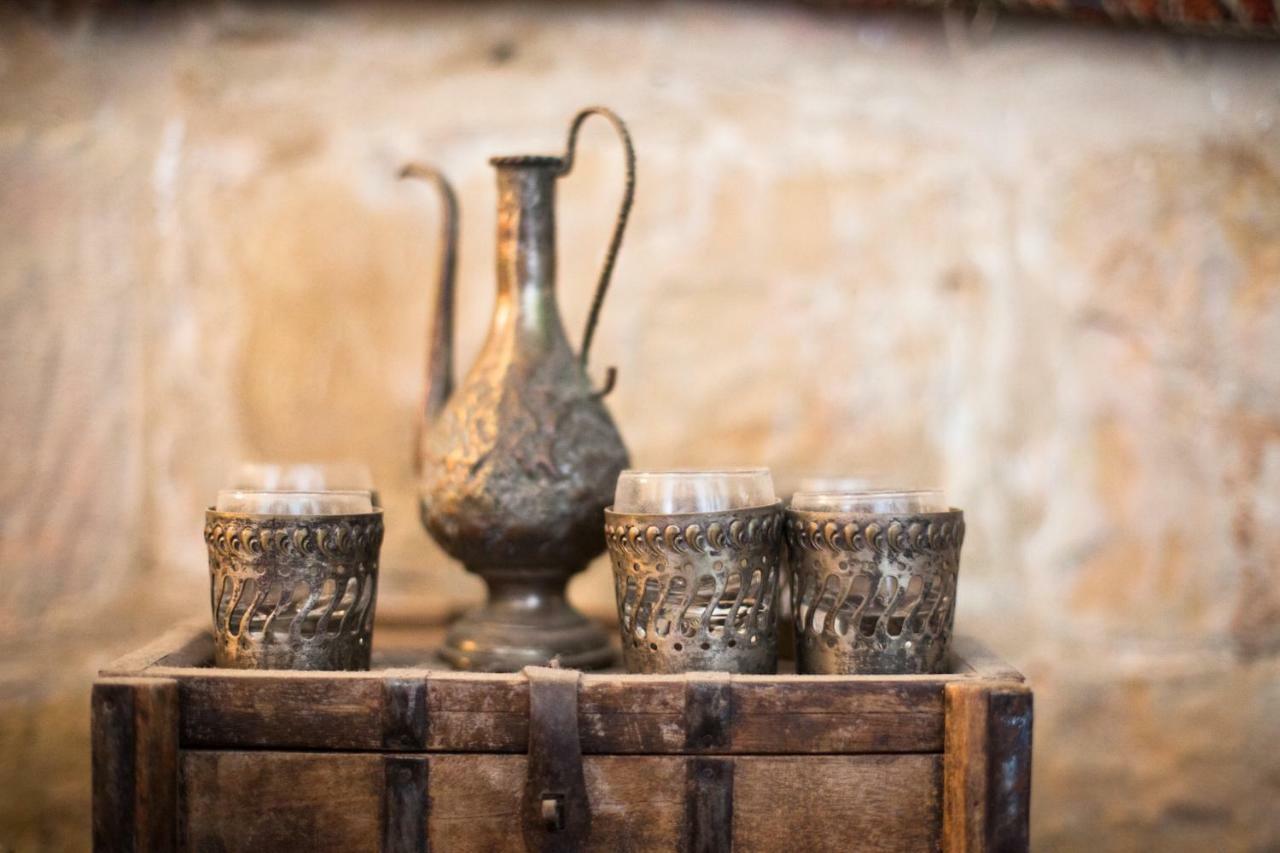 Mikes Khan Abu Ghaush Extérieur photo